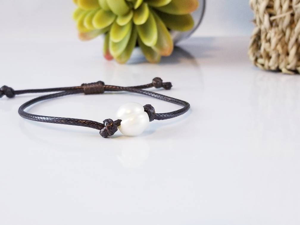 Single Pearl Leather Bracelet, Genuine Leather Bracelet, Natural pearl bracelet, dainty bracelete, gifted bracelet, bracelet minimalistic