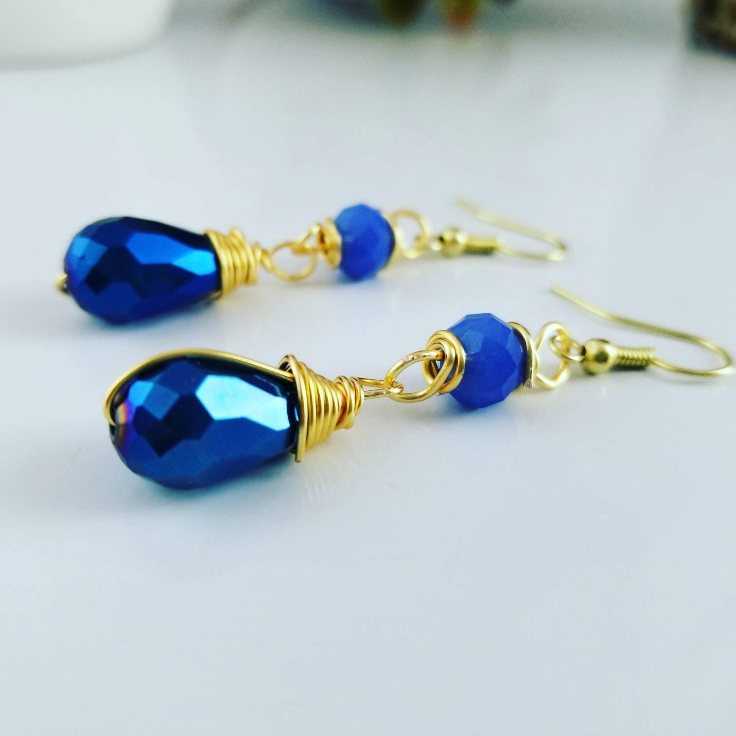 Dainty minimalist earrings, tini earrings, huggie earrings, crystal drops earrings, dropping earring, minimalist earring, maid-of-honor gift