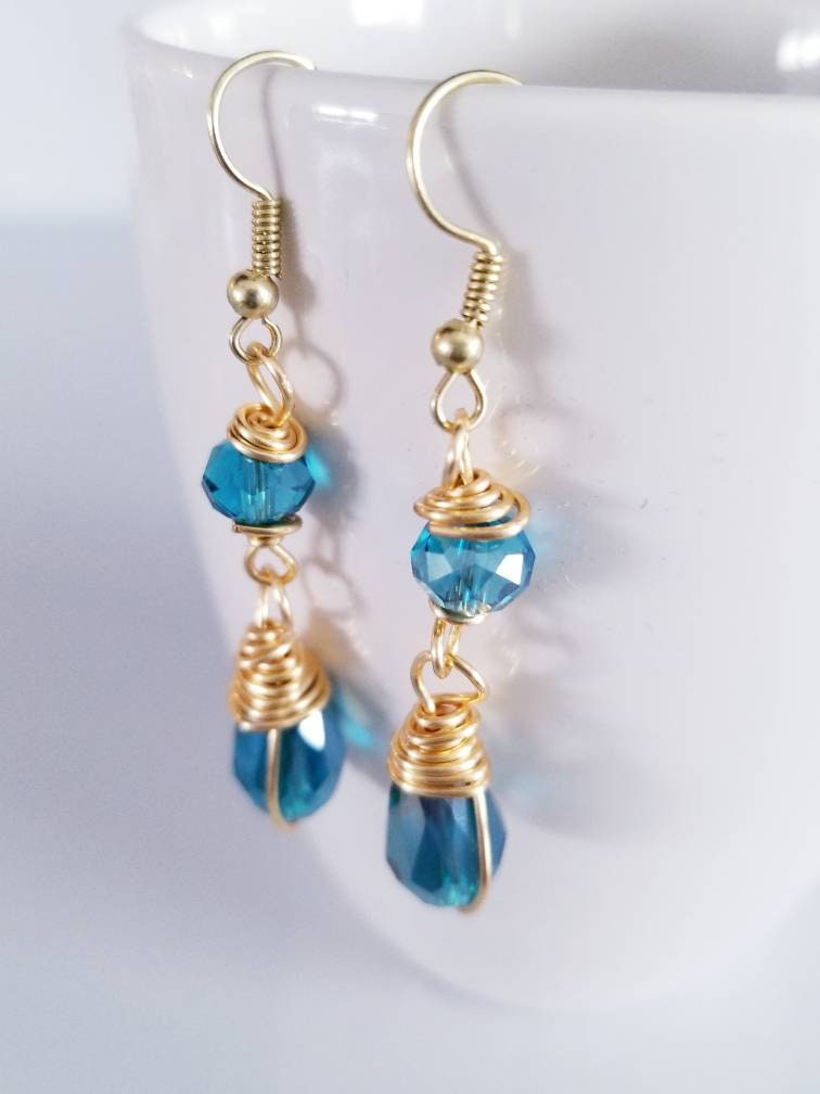 Tear drop earrings, Waterdrop earrings, Dainty Teardrop Earrings, Crystal Earrings, Dainty Gold Filled Earrings, Bridal Earrings Dainty,