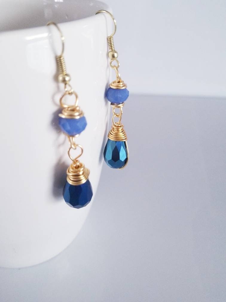 Dainty minimalist earrings, tini earrings, huggie earrings, crystal drops earrings, dropping earring, minimalist earring, maid-of-honor gift