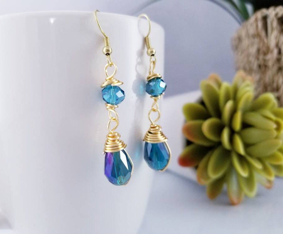 Tear drop earrings, Waterdrop earrings, Dainty Teardrop Earrings, Crystal Earrings, Dainty Gold Filled Earrings, Bridal Earrings Dainty,