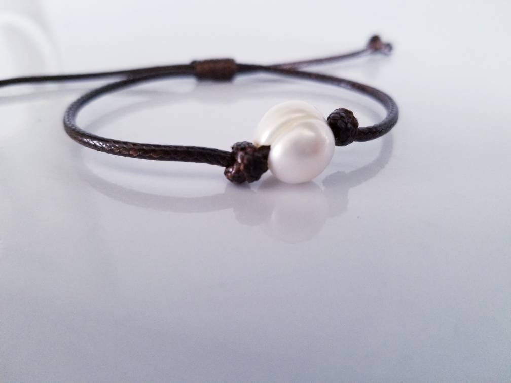 Single Pearl Leather Bracelet, Genuine Leather Bracelet, Natural pearl bracelet, dainty bracelete, gifted bracelet, bracelet minimalistic