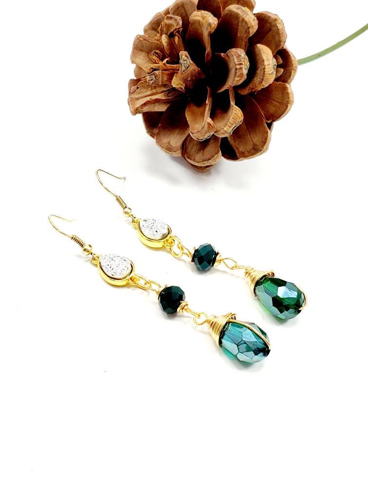 Crystal Earrings, Dainty minimalist earrings, tini earrings, huggie earrings, crystal drops earrings, dropping earring, minimalist earring