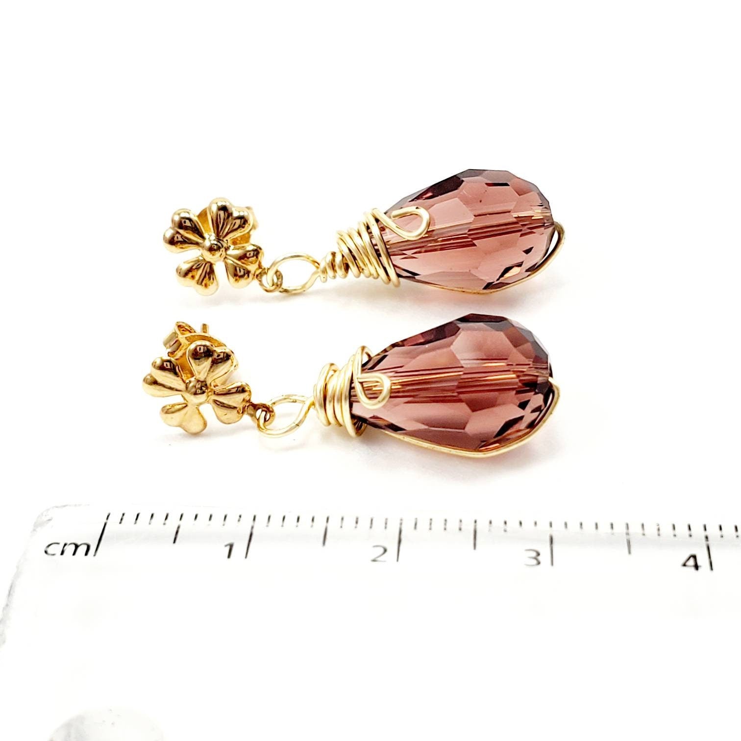 Tear drop earrings, Tiny drop earrings, Floral earrings, Botanical earrings, Teardrops pears, Flower Drop earrings, Everyday jewelry