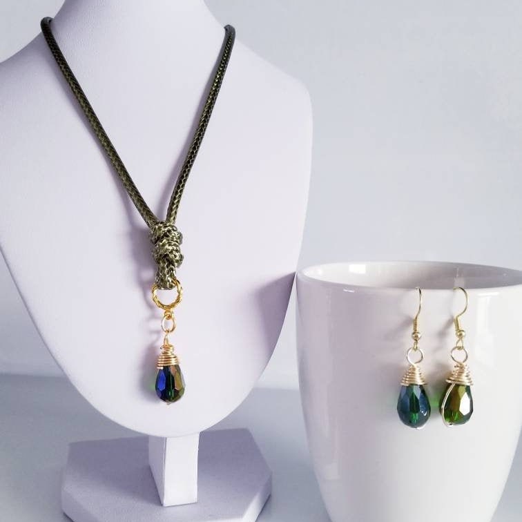 Leather Lariat Necklace, Beaded Necklace Kit, Leather wrap necklace, Boho lariat necklace, teardrop crystal necklace,Gifted jewelry necklace