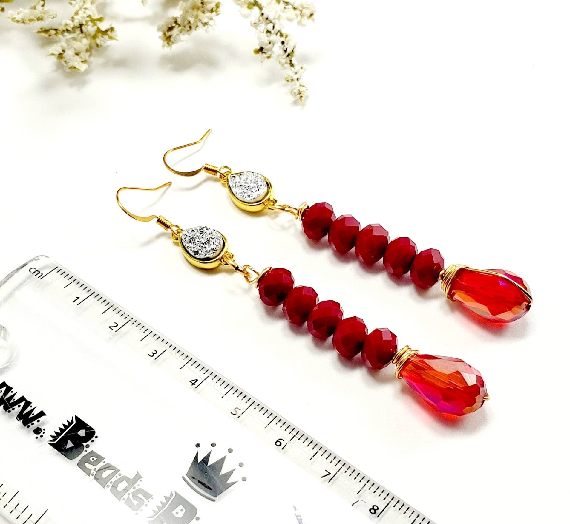 Druzy Drop Earrings, Dainty minimalist earrings, Tini earrings, Huggie earrings, Crystal drops earrings, Dropping earring,Minimalist earring