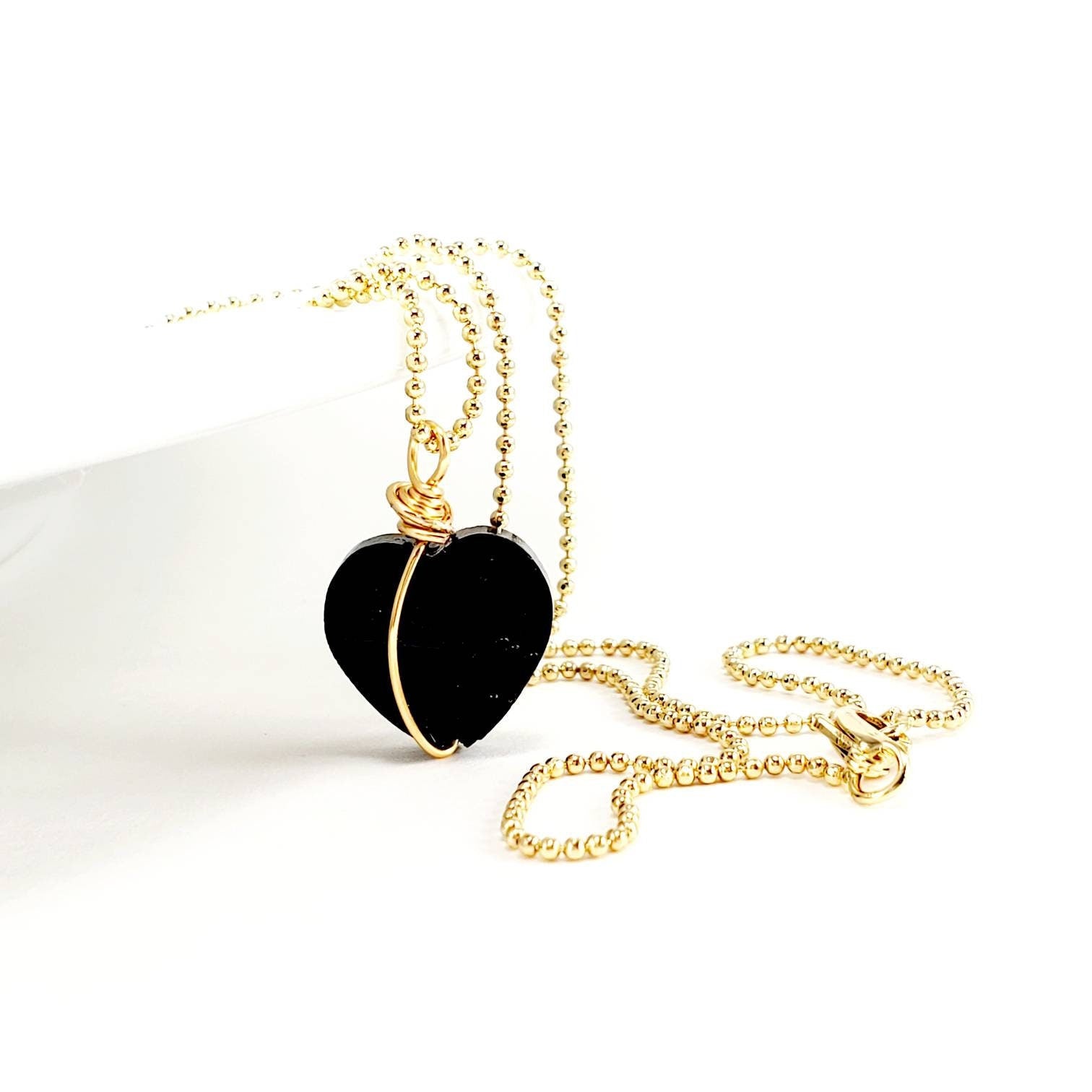Black heart necklace, Thin Necklace, Thin Chain Necklaces, Dainty necklace, Small heart necklace, Layering Necklace, Minimaliste Necklace
