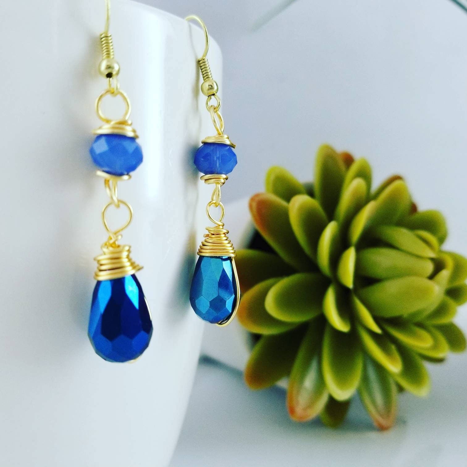 Dainty minimalist earrings, tini earrings, huggie earrings, crystal drops earrings, dropping earring, minimalist earring, maid-of-honor gift