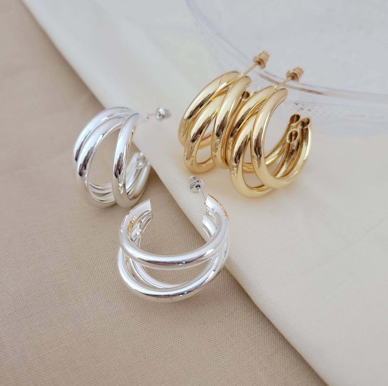 Thick hoops earrings, chunky earring hoops, dainty hoop gold earrings, silvered-earring, giftful earrings, giftful daughter, giftful sister