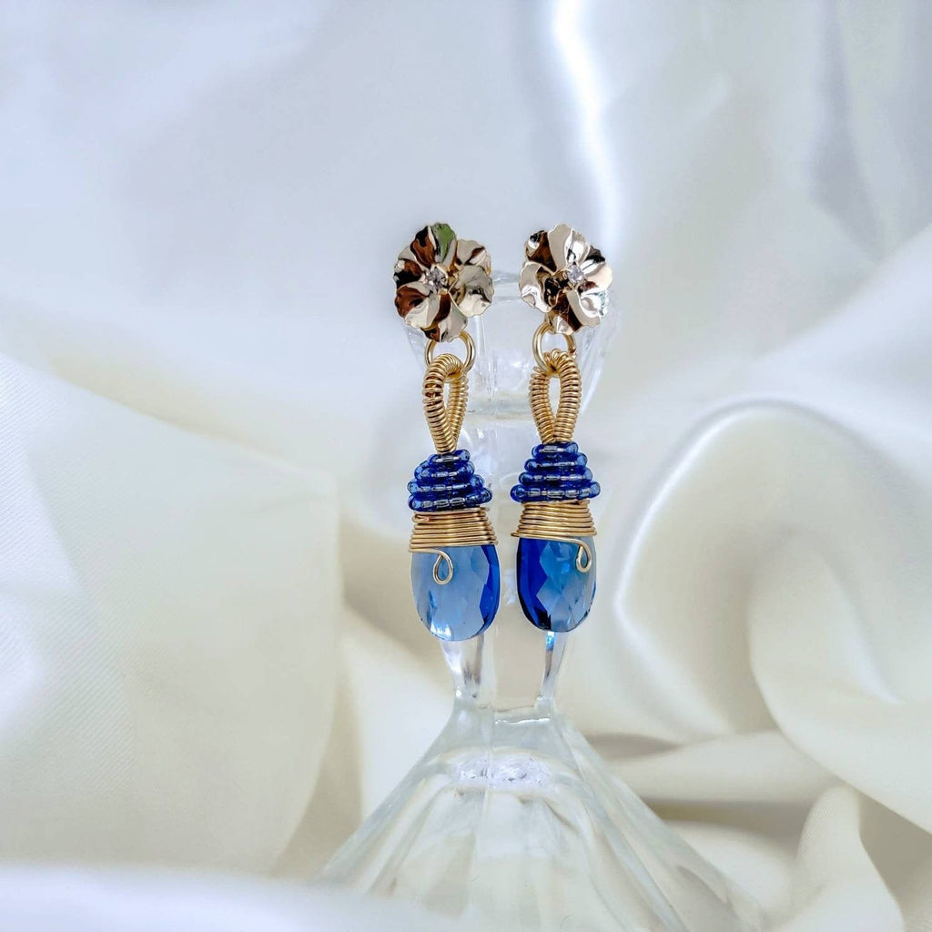 Tear drop earrings, Waterdrop earring, casual earrings, floral leaf earrings, dangling earrings, blue dangle earrings, light blue earrings
