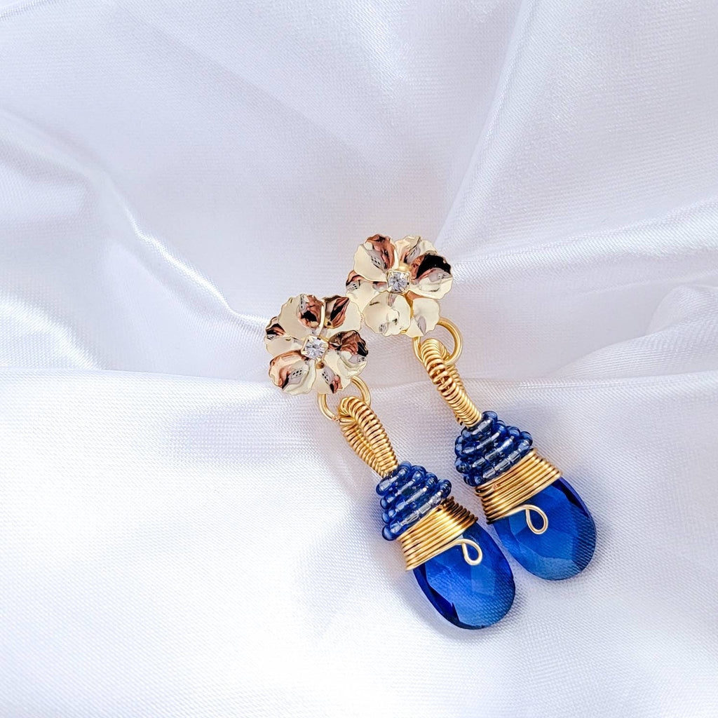 Tear drop earrings, Waterdrop earring, casual earrings, floral leaf earrings, dangling earrings, blue dangle earrings, light blue earrings