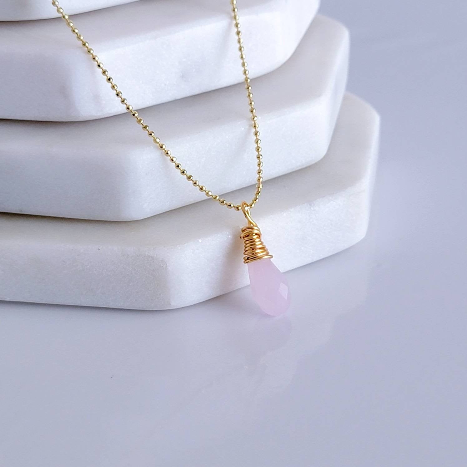 Crystal necklace rose quartz, Healing rose quartz necklace, Thin necklace chain, Gold thin necklace, crystal-necklace, giftful bridesmaide