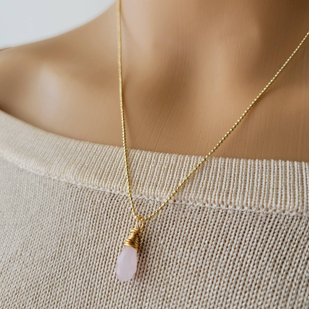Crystal necklace rose quartz, Healing rose quartz necklace, Thin necklace chain, Gold thin necklace, crystal-necklace, giftful bridesmaide
