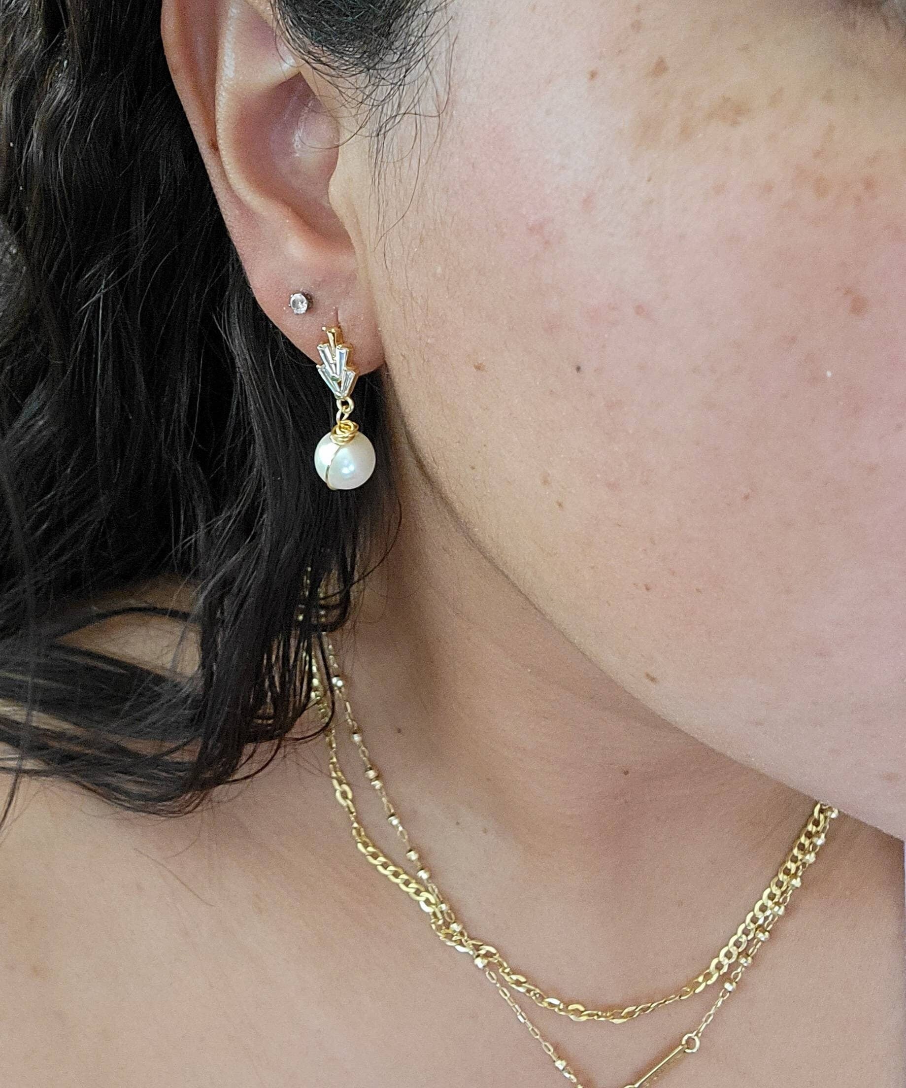 Pearl earring drops, earring minimalistic, pearl gifted earring, weddings- giftful, bridal giftful, bridemaid's gift, maid of honor gifted
