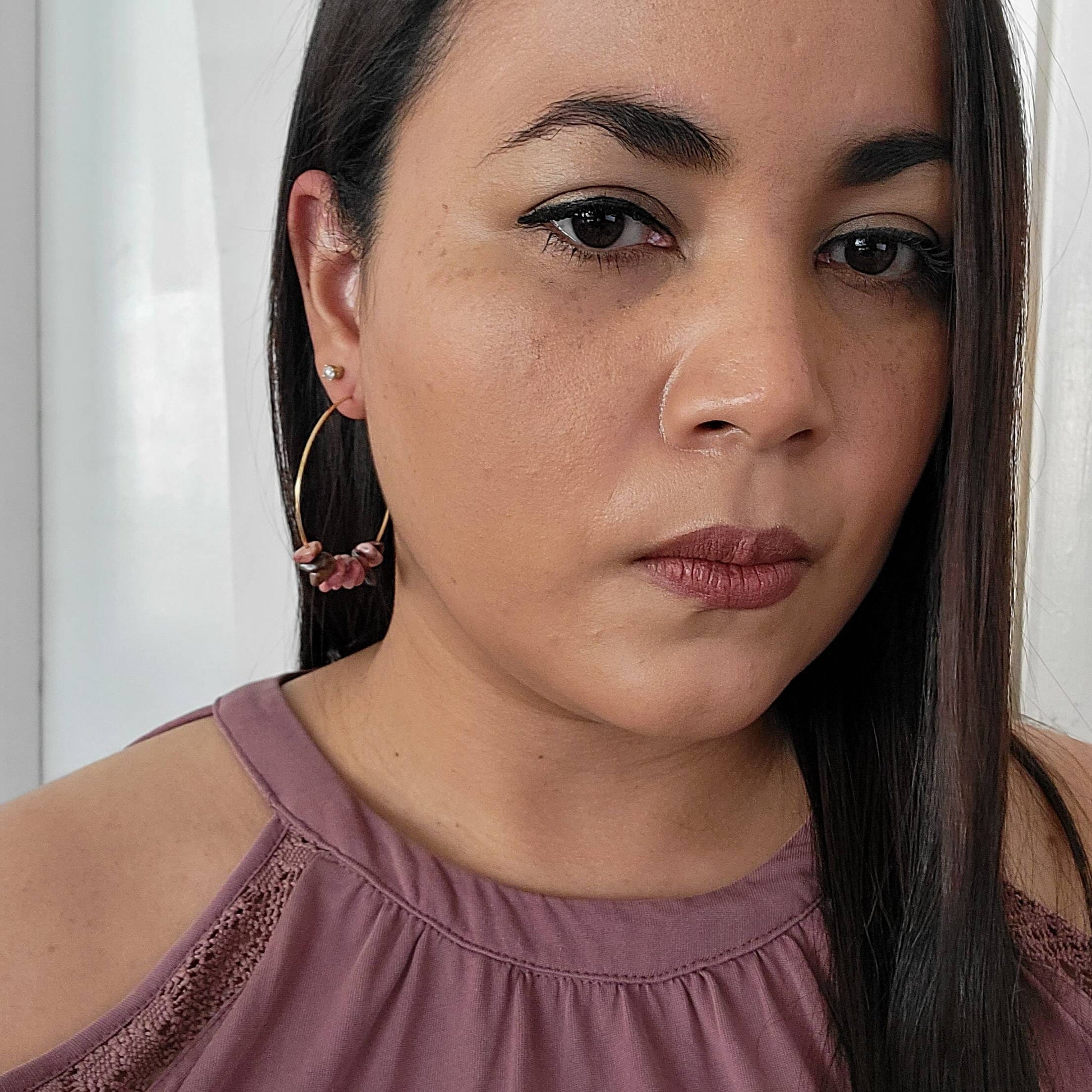 Raw Rhodonite Earrings, Natural Pink Gemstone hoop earrings, Crystal hoop earrings, Thin gold hoop earrings, Natural Pink Rhodonite Earring