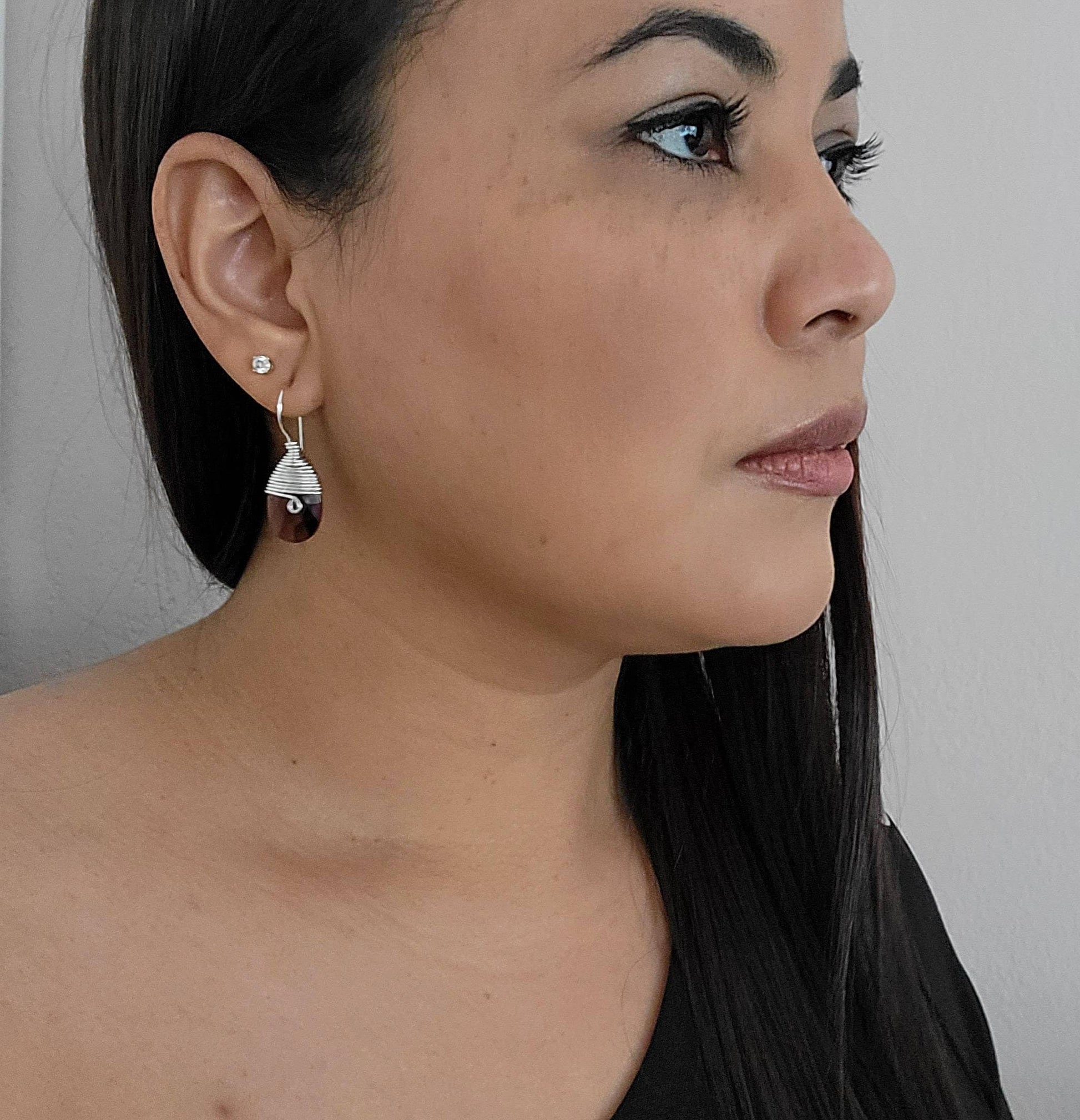 Drop water Purple Crystal Earrings, Tear drop earrings, Crystal Bridal Earrings, asymmetrical earrings