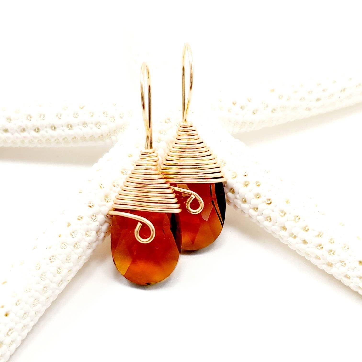 Amber Crystal teardrop earrings, Baltic Honey Amber Earrings, Honey cognac amber earrings, minimaliste earring, earringful, earrings gifted