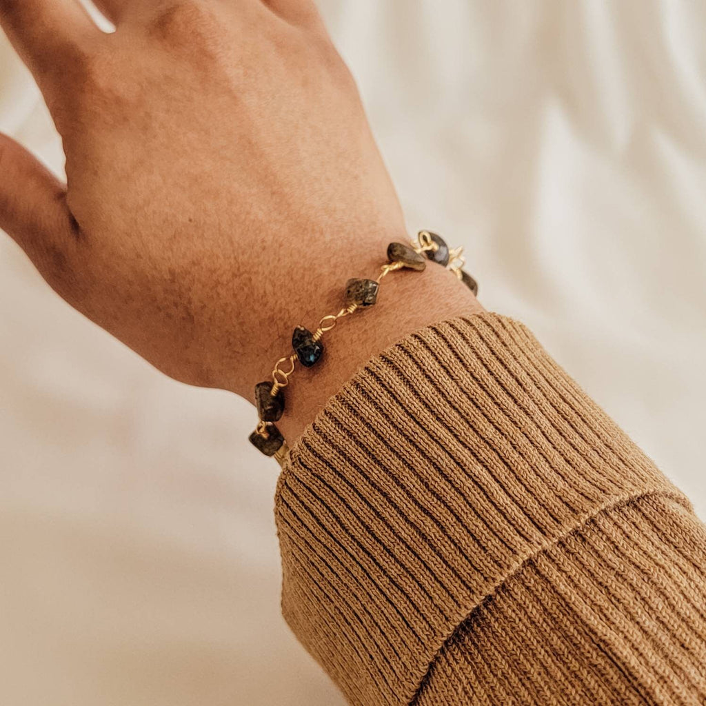 Dainty Labradorite bracelet, Crystal bracelet, Stoned bracelets Gemstone gift bracelet, bracelet-gifted, bracelet-mom, gift for- her