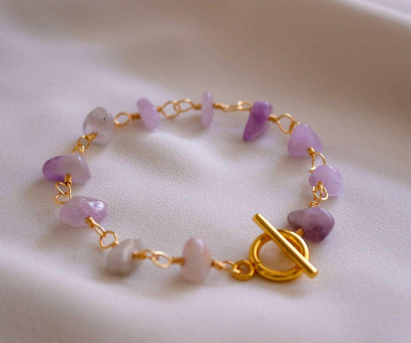 Lavender Jade  Bracelet, Gold bracelet dainty, Jade Crystal bracelet, Minimalist bracelete, Giftful daughter, Christma gift, wifely gifts