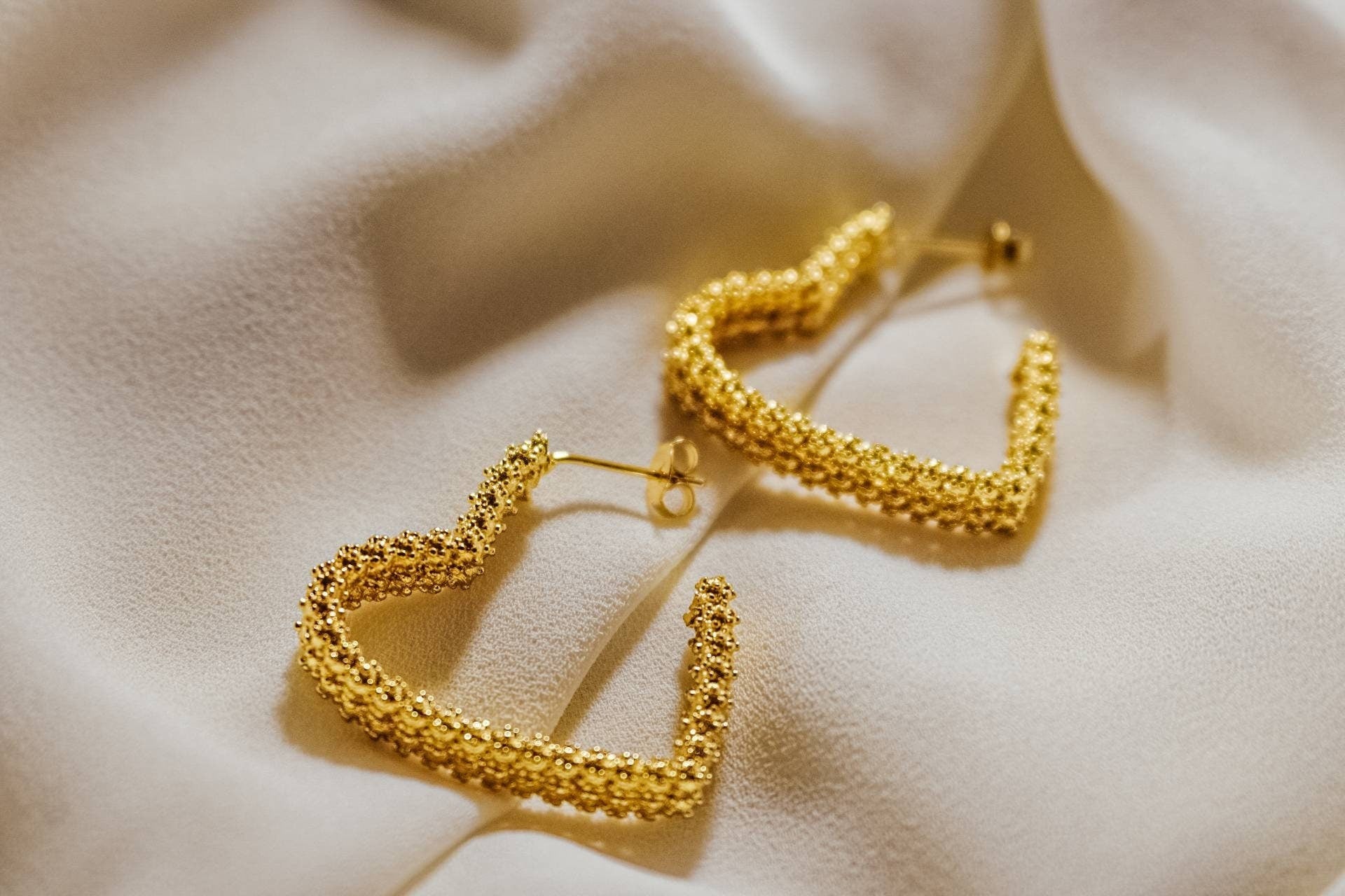 Heart hoop earrings, Valentins earrings, Chunky hoop earrings, thick earring hoop, minimalistic earrings, gifted earrings valentine's gift