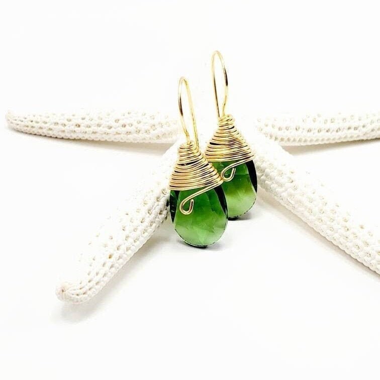 Crystal Green teardrop earrings, Crystal Green Drop Earrings, Bridal Green Drop Earrings,Emerald Green Crystal Earrings,Bridesmaids Earrings