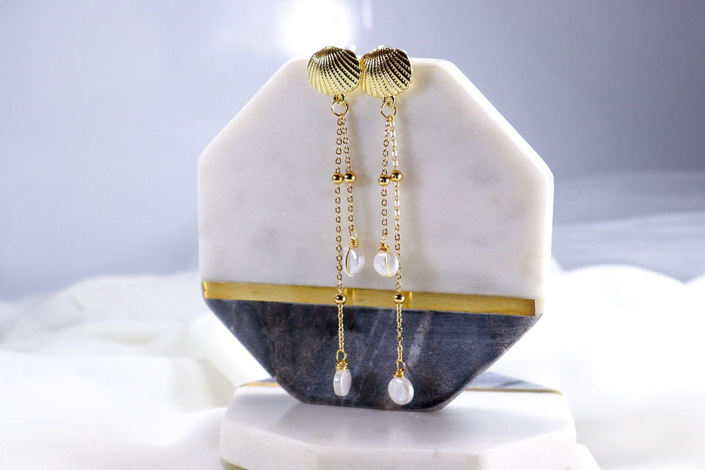 Gold Filled Freshwater Pearl Threader Earring, Chain Earrings, Minimalist Threader, Mother of pearl earrings, Bridal earrings, Gift for Her