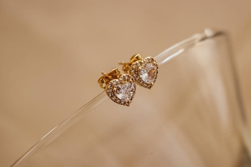 Heart stud earrings, Tiny Heart Stud Earrings, Dainty earrings, minimalistic earring, Heart shaped earrings, gifted earrings valentine's gift