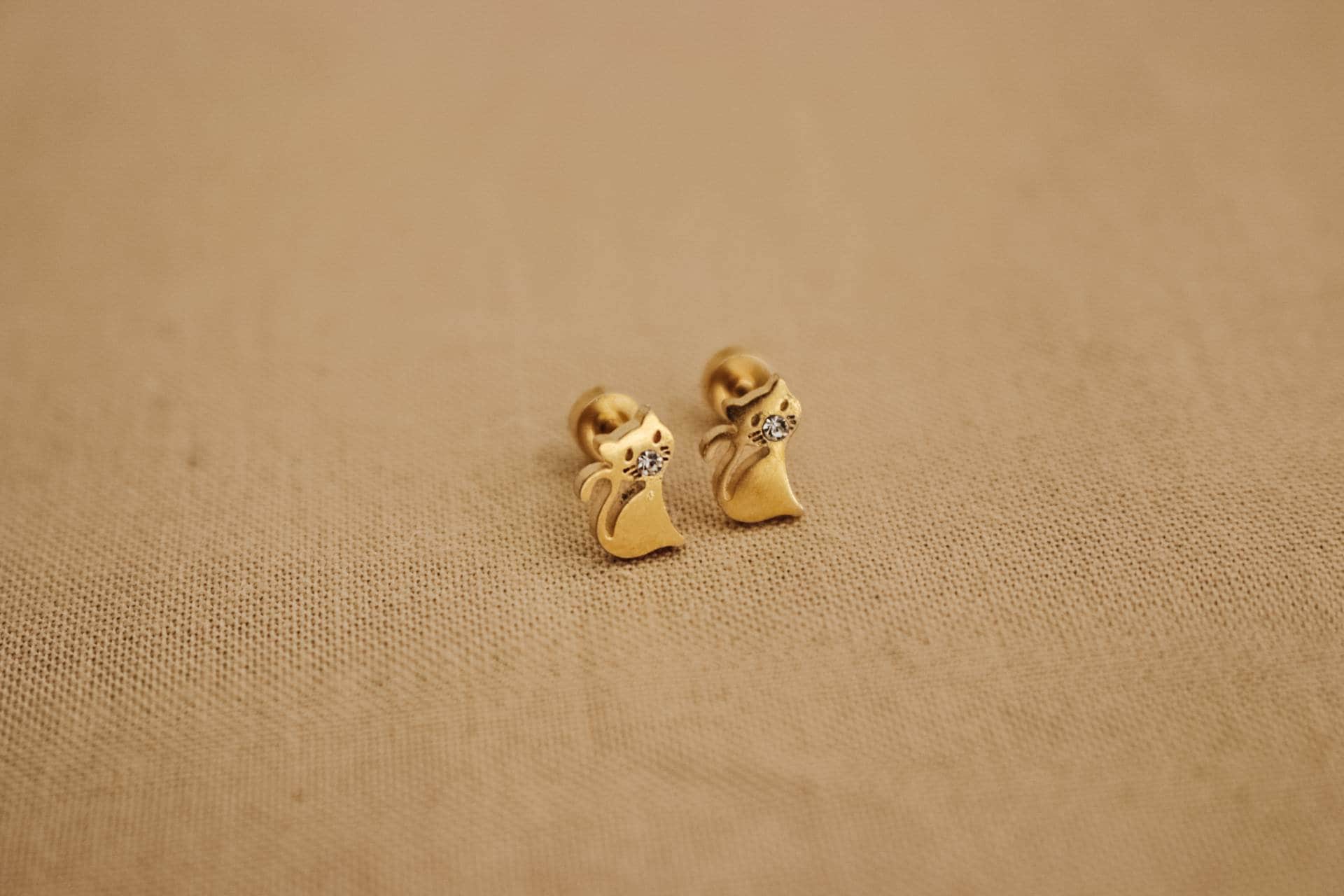 kitten Cat earrings, kitty stud earrings, Cute Cat dainty earrings, Gift for Pet Lovers, Pet Studs, Minimalist Earrings, giftful earrings