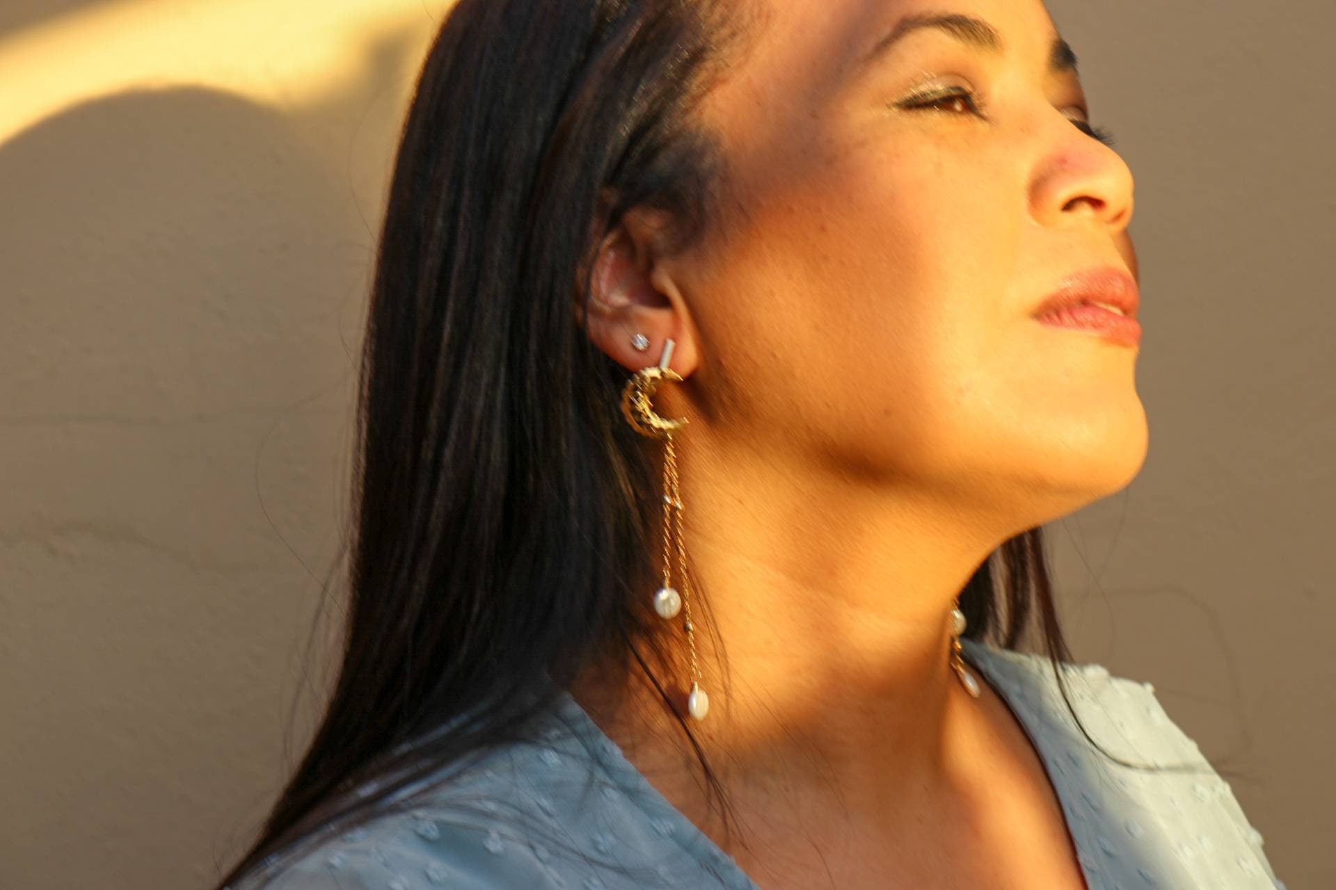 Pearl Crescent moon earrings, Pearl threader moon earrings, Moon phase earrings, Celestial earrings, Crescent earrings, Night Sky Earrings
