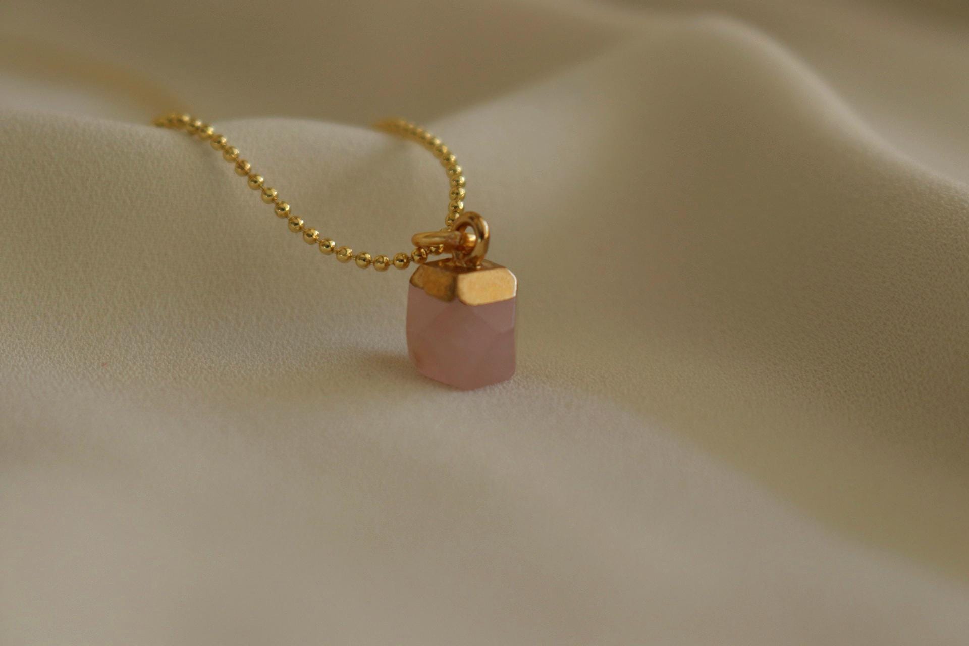 Dainty Rose quartz necklace, Chain thin necklace, Rose quartz gemston, lovely necklace, loving necklace, gifted valentines necklace,