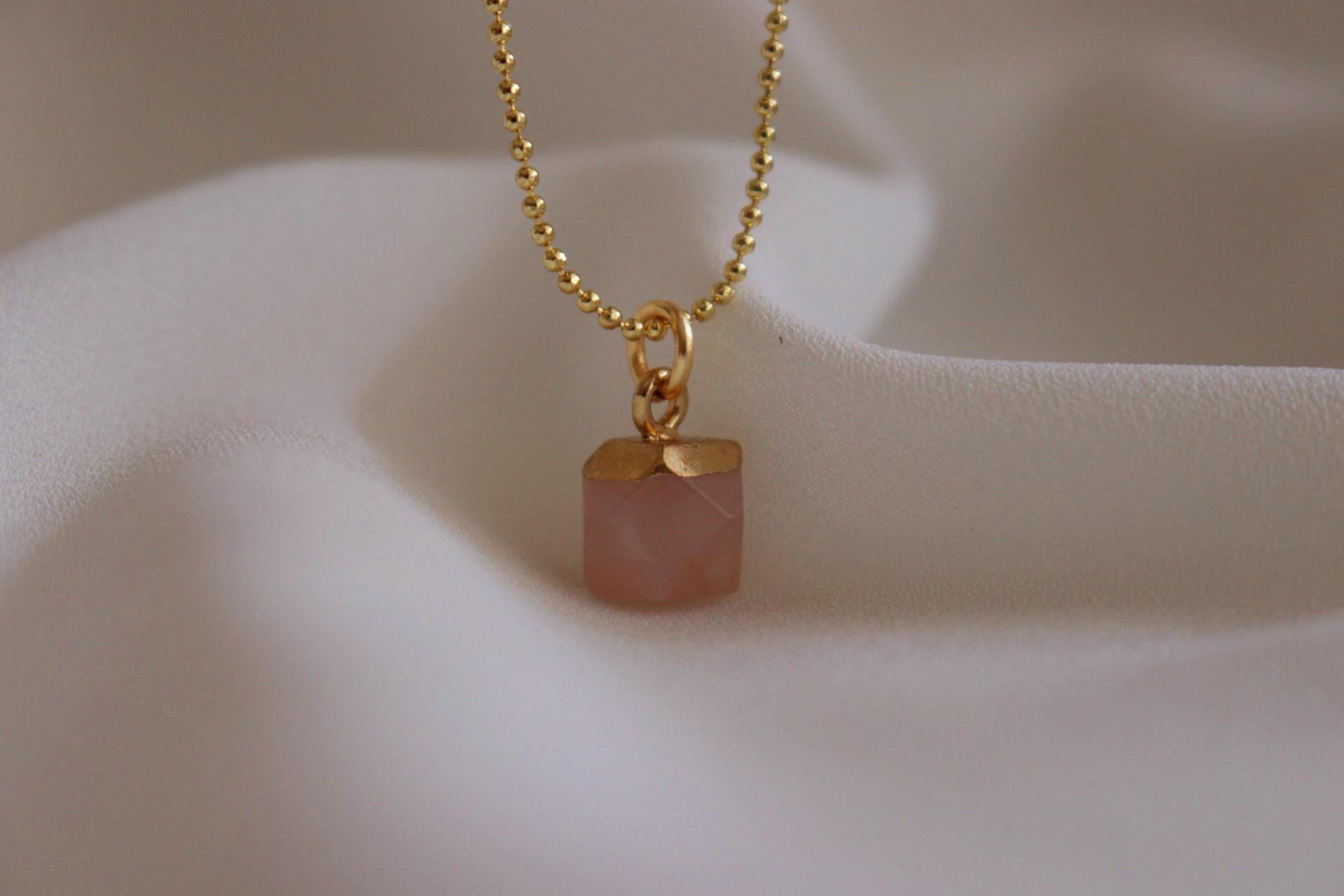 Dainty Rose quartz necklace, Chain thin necklace, Rose quartz gemston, lovely necklace, loving necklace, gifted valentines necklace,