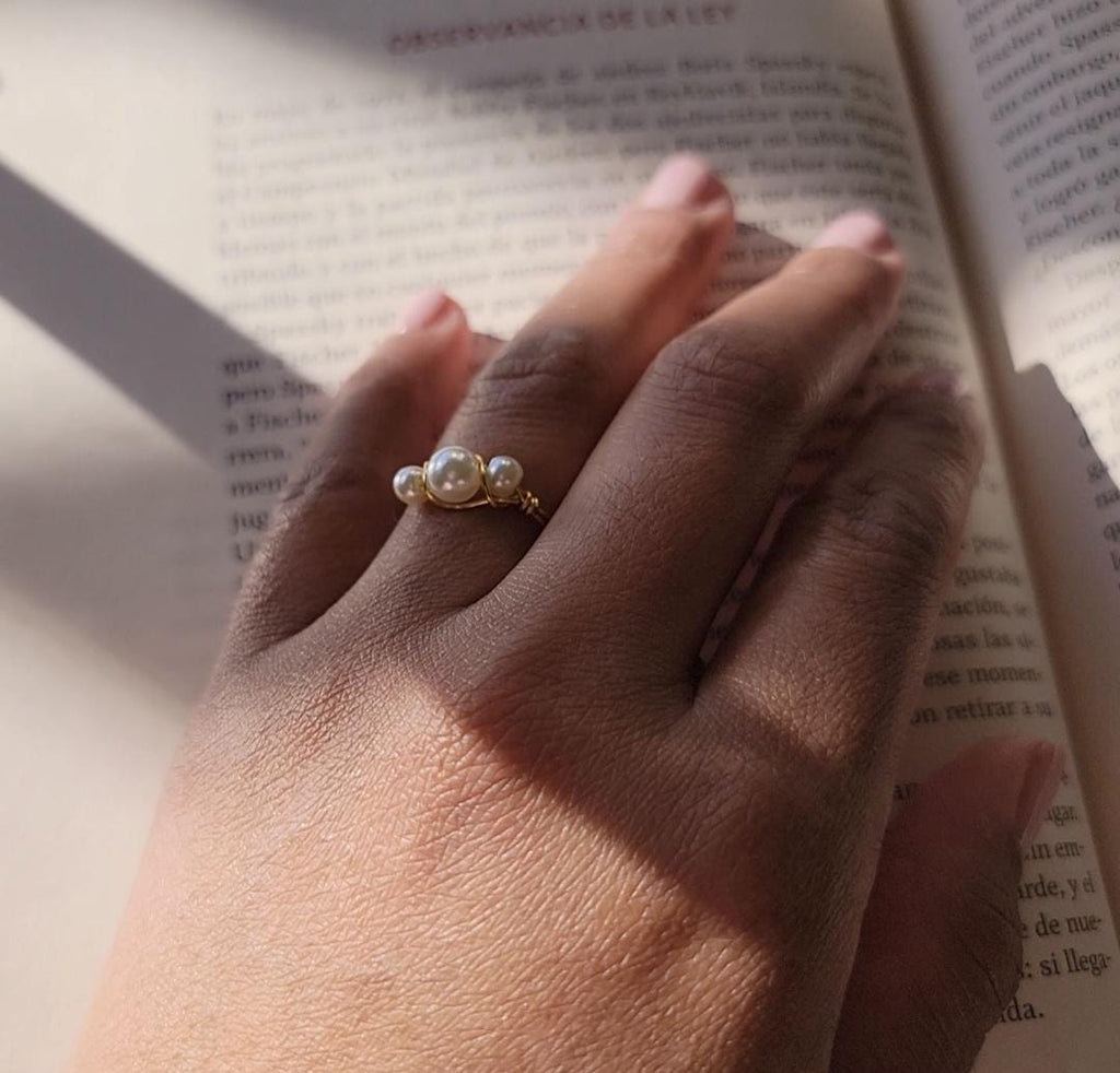Dainty Ring, Pearl Wire Ring, Midi ring, Thin Gold Ring, Gold pearl ring, Pearl Wire Ring, Stackable Rings Gold, Gifts For-Her, Gifted Wife