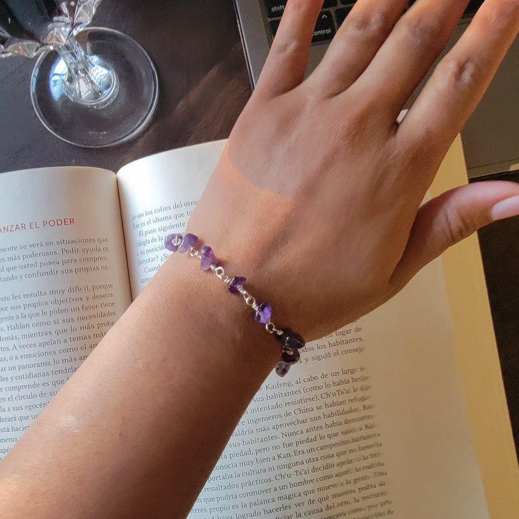 Dainty Amethyst bracelet, Amethyst Crystal Bracelet, February birthstone, Purple Amethyst Bracelet, Healing Crystals, Birthstone Bracelet