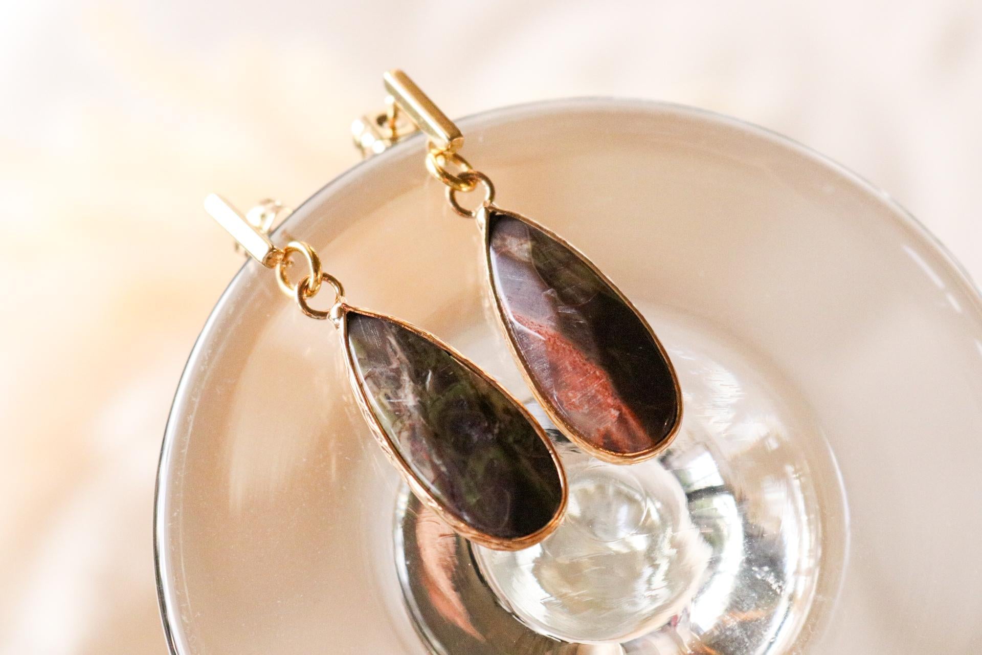 Labradorite gemstone, tear drop earrings, gemstone labradorite, crystal labradorite, dropping earring, stoned earrings, labradorite gift