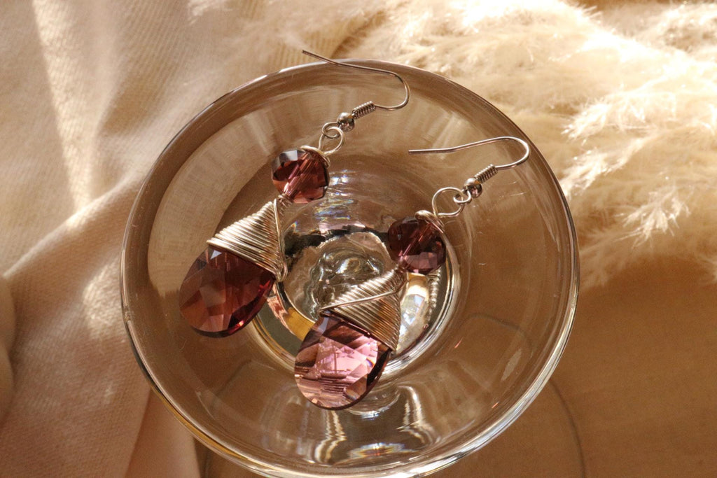 Dainty minimalist earrings, tini earrings, huggie earrings, crystal earrings, drops earrings, dropping earring, minimaliste earring