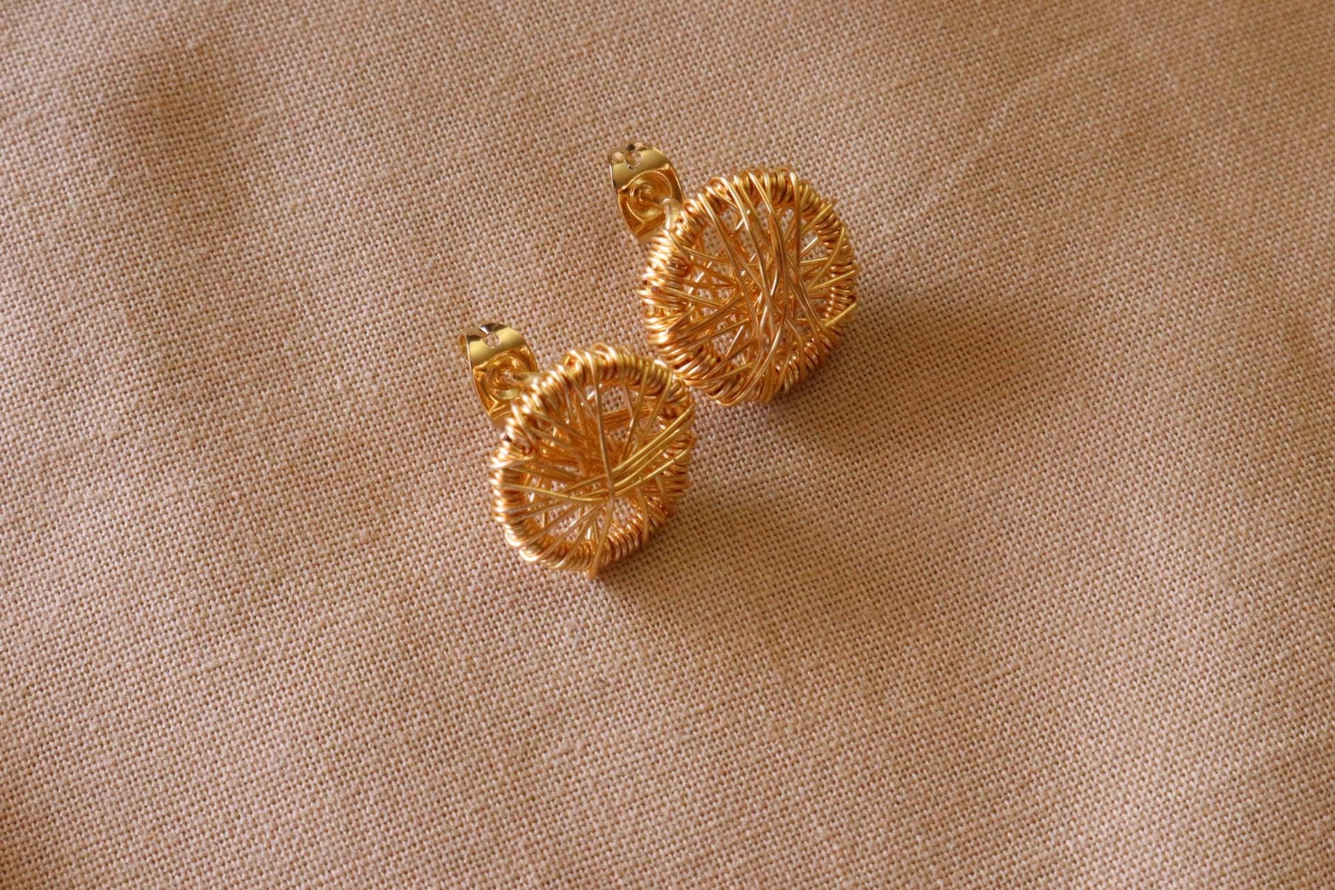 Circle stud Earrings, Open Circle Stud Earrings for Women, Circle Earrings, Circle Gold Stud Earrings, giftful earrings, mothers day giftful
