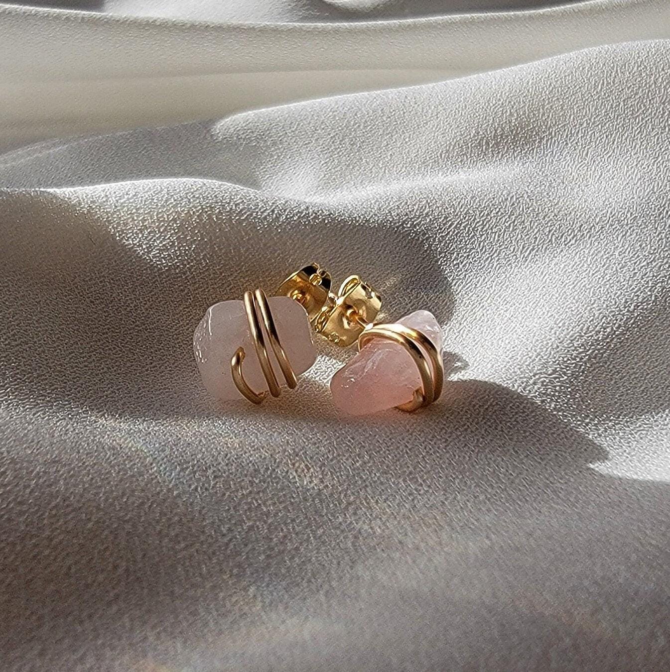 Clear crystal quartz post earrings, Raw crystal earrings, Earrings studs stone tiny, gold minimalistic earrings, Bridesmaide earrings,