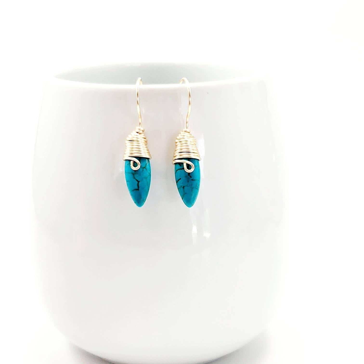 Turquoise earrings, dropping earring, shell gifted earrings, gold earrings stacks, gold minimalistic earrings, gifted beach, summer giftful