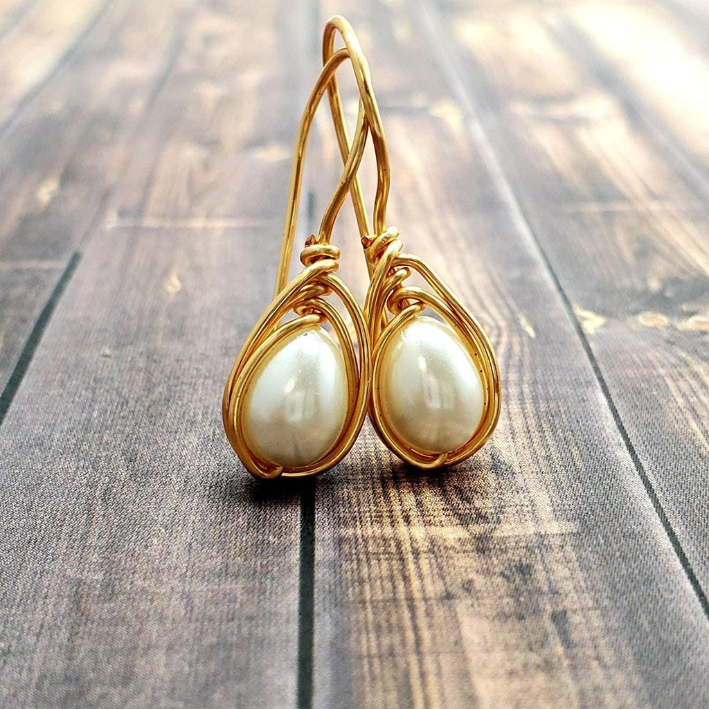 Dainty Pearl Gold earrings, Minimalist Earring, Drop pearl earrings, Pearl earrings wedding, Maid-of-Honor Gift, Bridal gift jewelry