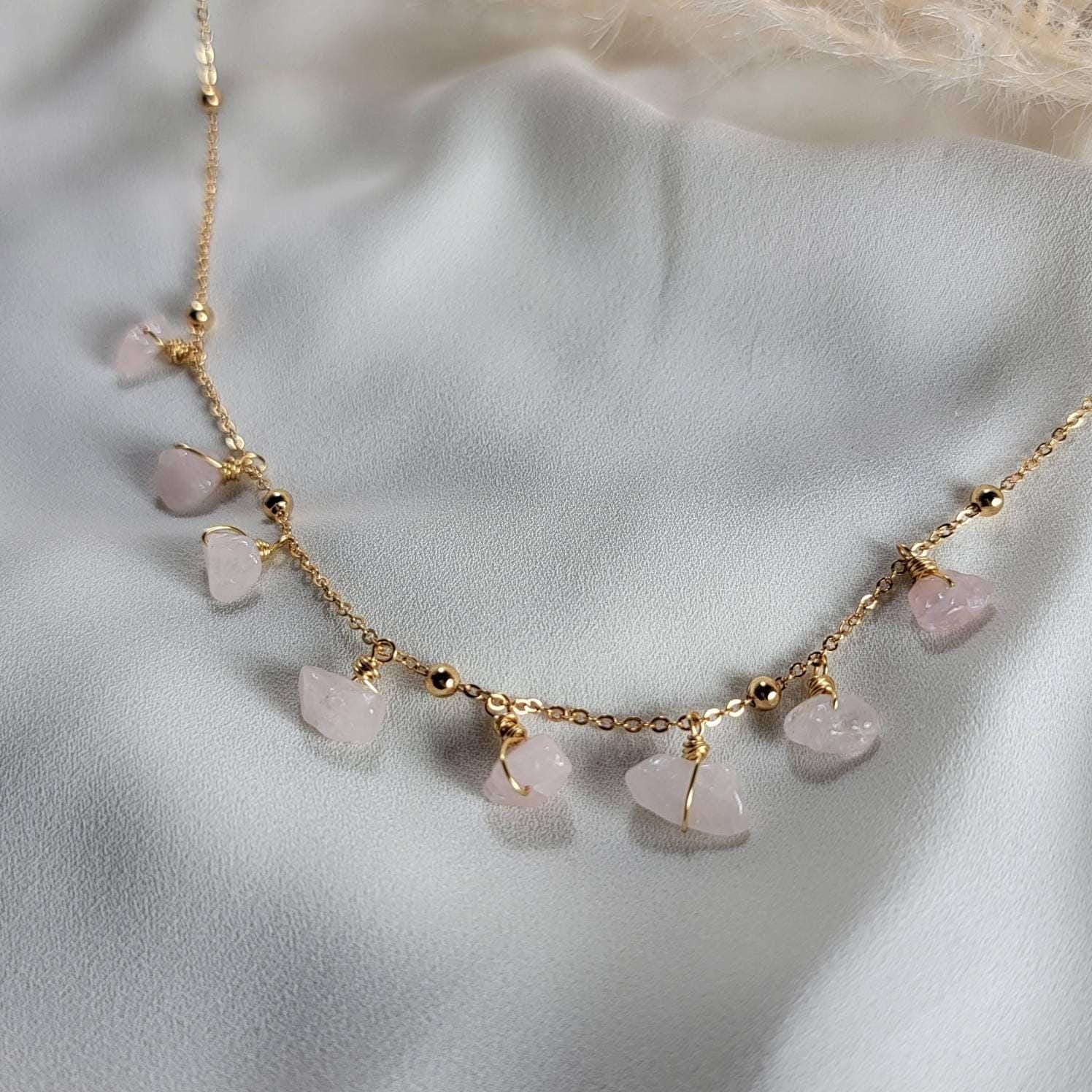 Dainty Real Rose quartz necklace gold, Minimaliste necklace, Genuine rose quartz, Raw rose quartz necklace, Necklace-christmas,Gifts for-her