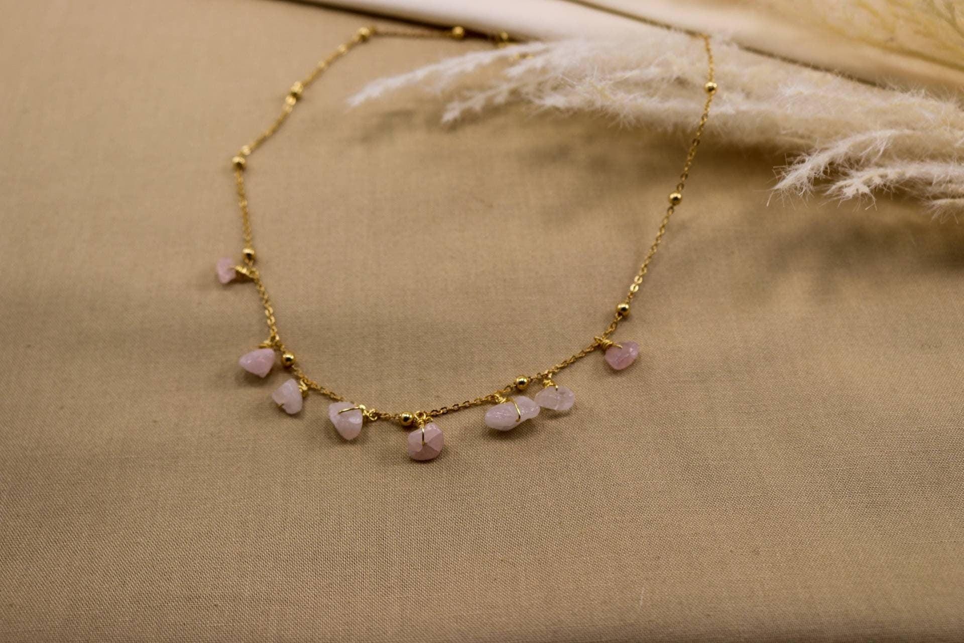 Dainty Real Rose quartz necklace gold, Minimaliste necklace, Genuine rose quartz, Raw rose quartz necklace, Necklace-christmas,Gifts for-her