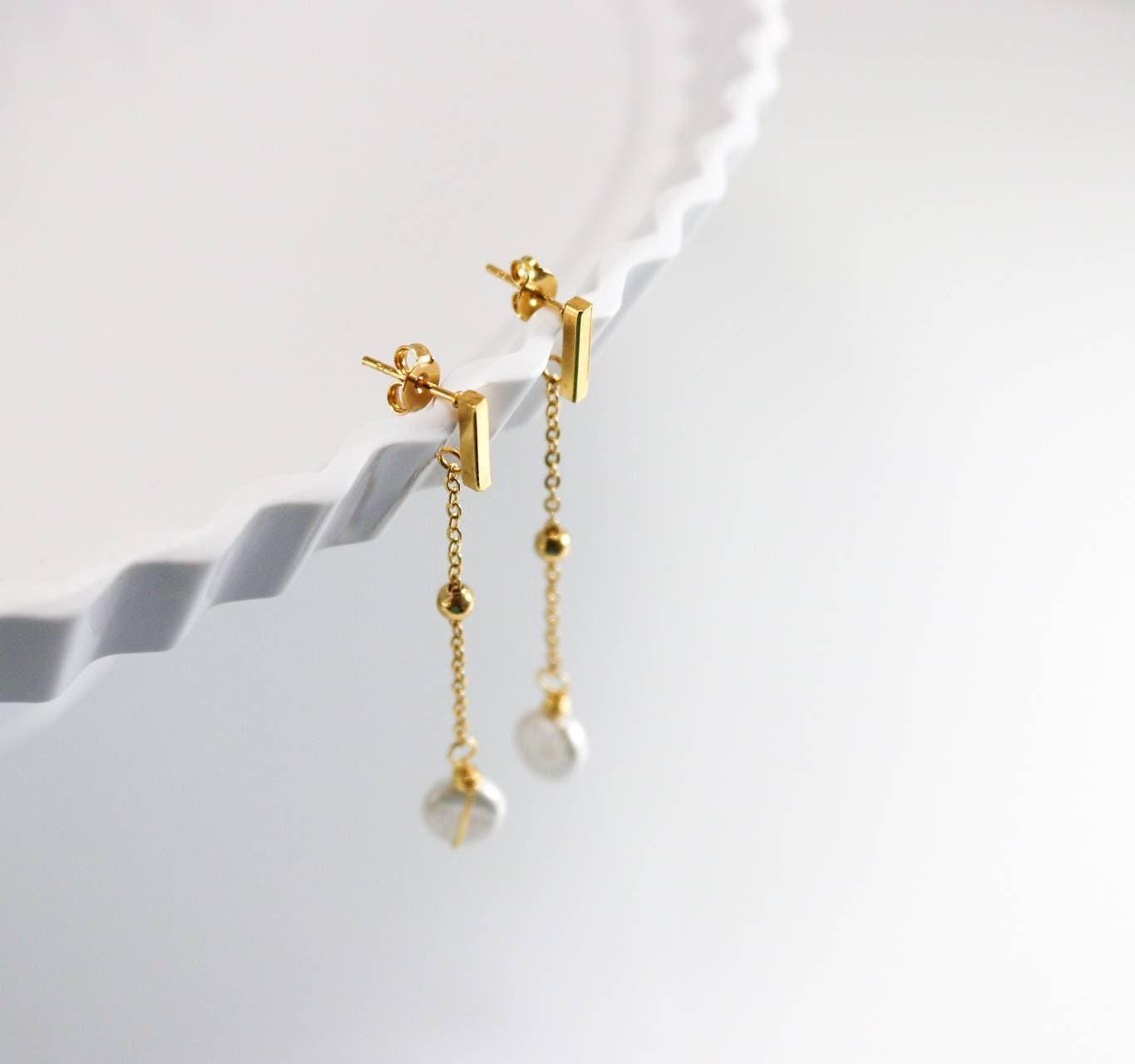 Pearl Drop Earrings, Pearl threader earrings, Bridal Pearl Earrings, Long bridal earrings, Gold chain earrings, Pearl chain bride earrings