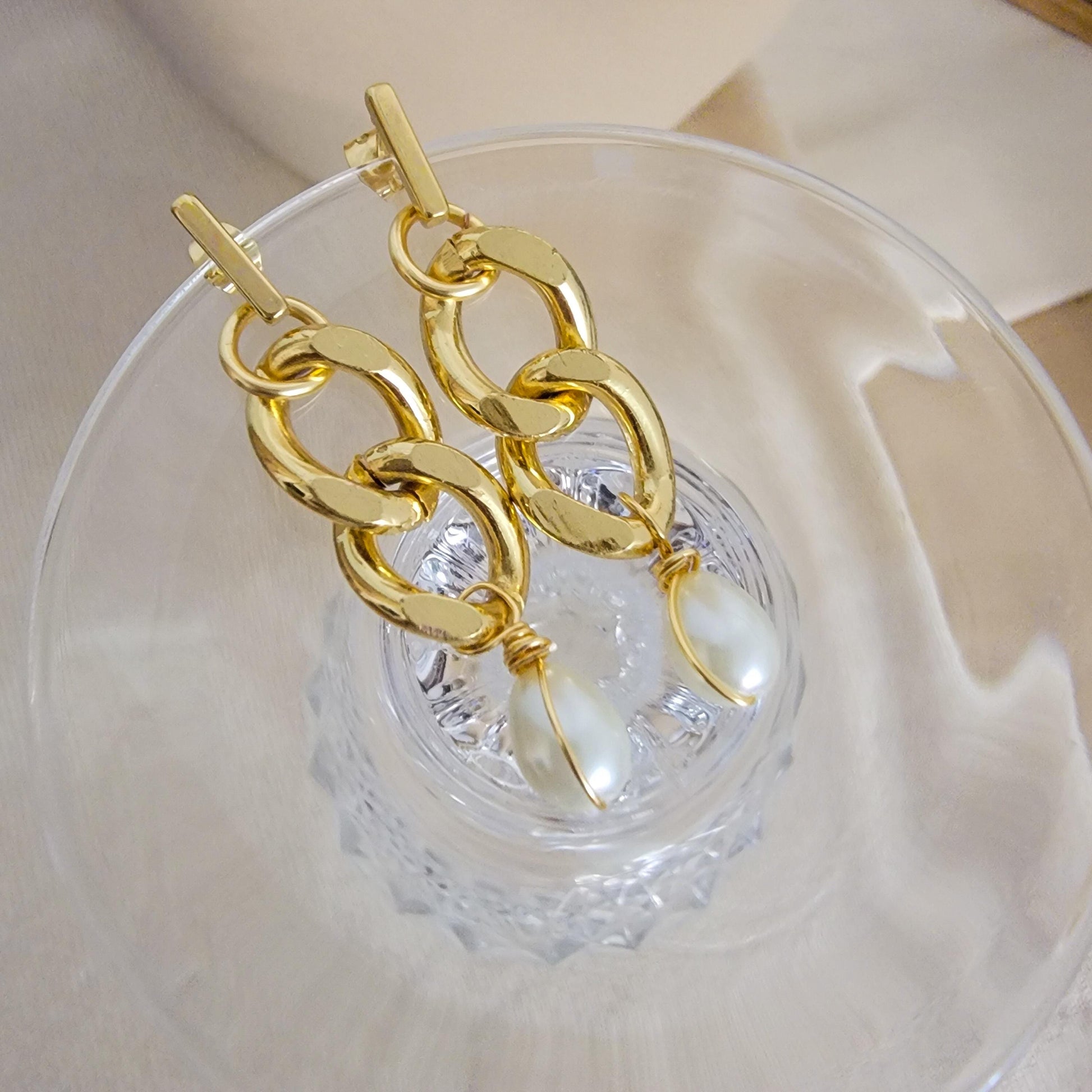Gold Earrings chains, Chunky Link Chain Pearl Earring, Pearl Chain Link Earrings, Gold Pearl Earrings, Drop Chunky Link Earrings, Gift Moms