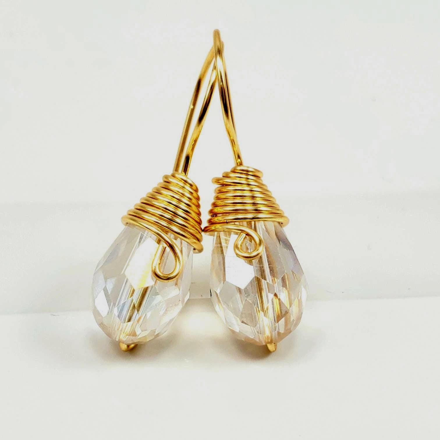 Clear Drop Earrings, Dropping earring, Tini earrings, Minimaliste earrings, Huggie earrings, crystal earrings, dainty minimalist earrings