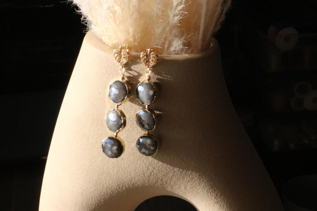 Dainty drops earrings, Dainty minimalist earrings, Crystal Earrings, Leaf earrings gift, Mom-gifted, Christma gift gifted, christmasgiftful