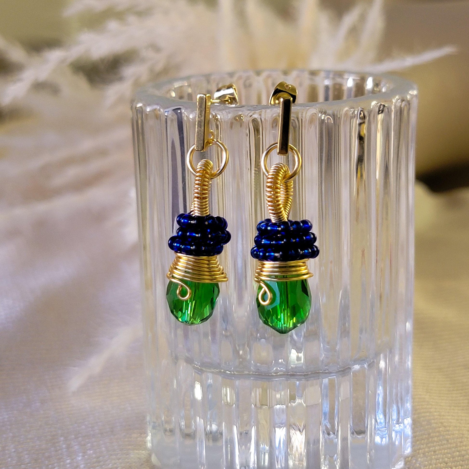 Dainty Teardrop earrings, Crystal Dangling earrings, Minimaliste earrings, Huggie earrings, Elegance earrings, Gifts for-her, wife gift