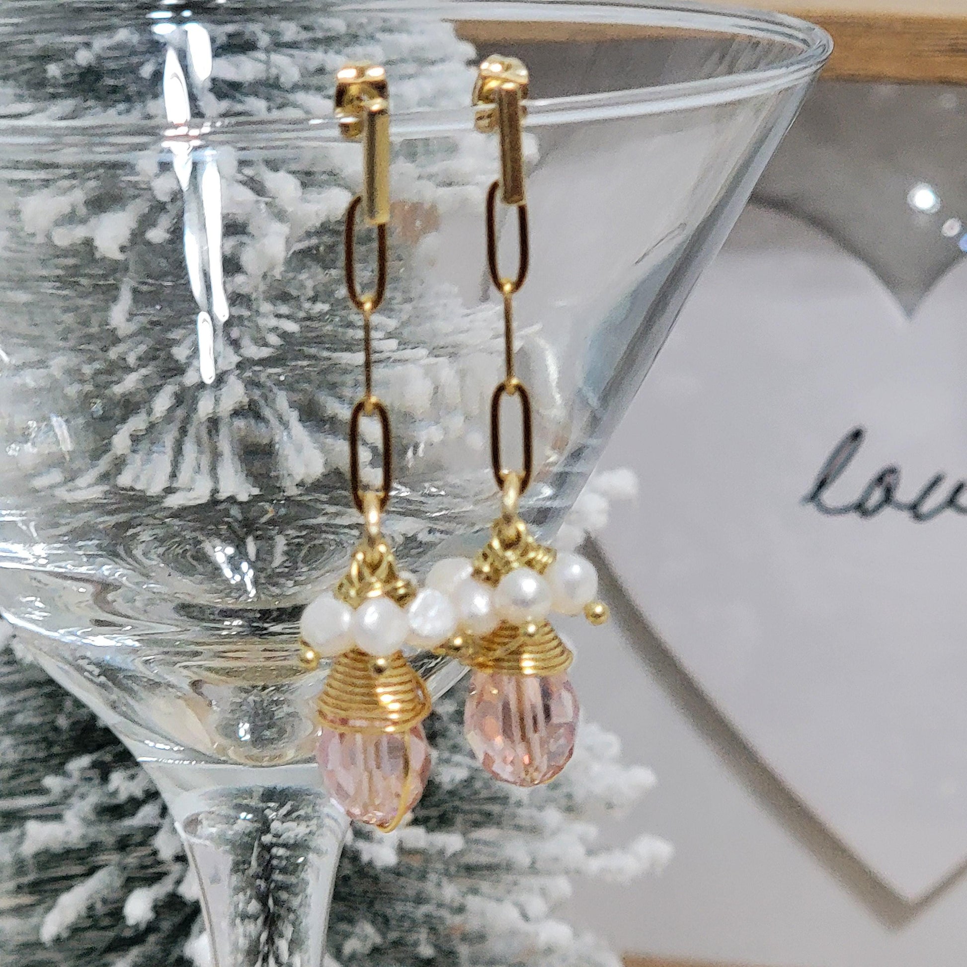 Chain drop Earrings, Pearl earrings wedding, freshwater earrings, Dangle Earrings, Light pink drop Earrings, link chain hoops, gifteds