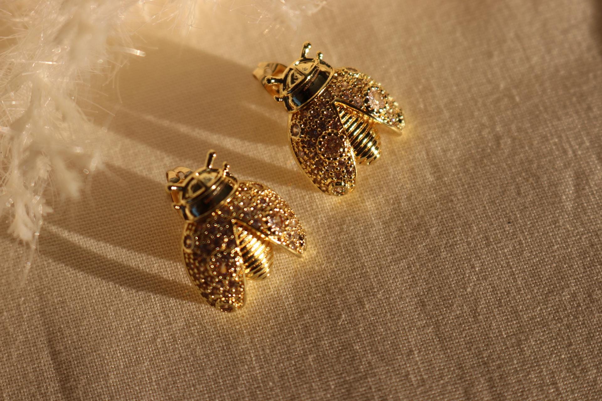 Dainty Fly stud earrings, Bug earrings, Insect Earring Bug, Earring Insect Stud, Bug lover gift, Motherly gifted, Gifts for-Her, gifted wife