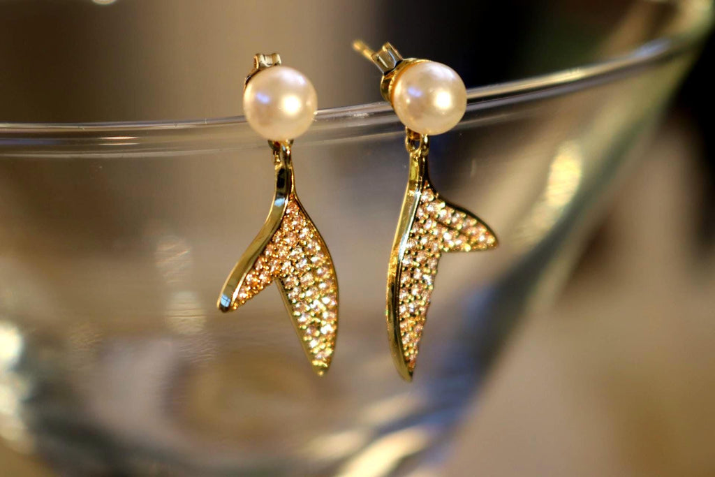 Fishtail Pearl drop earrings, Minimalistic gold earrings, Dainty gold earring, Delicate gold  earrings, gifts for-her, Wife gift, for-women