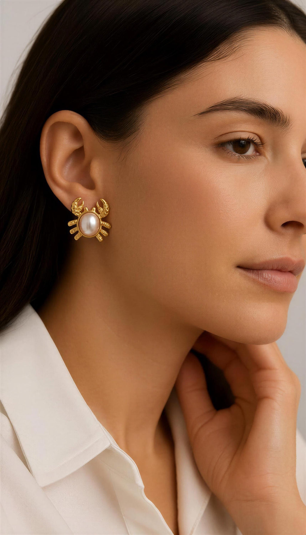Crab Stud Earrings, Dainty Crab Earrings, Minimalists earrings, Tiny gold earrings, Tiny dainty earring Gifts for-her, Wife gift, for-women